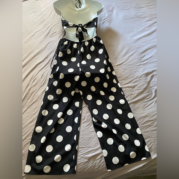 Forever21 Black and White Polka Dot Jumpsuit size M like new - Picture 2 of 12